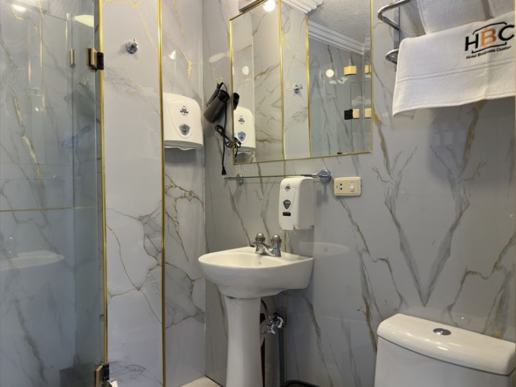 WhatsApp Image 2025-12-03 at 6.10.50 PM (4)